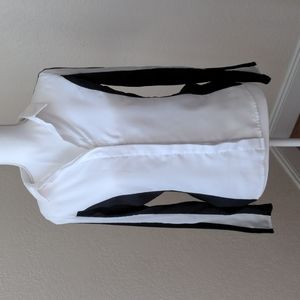 Worthington S black and white button down blouse